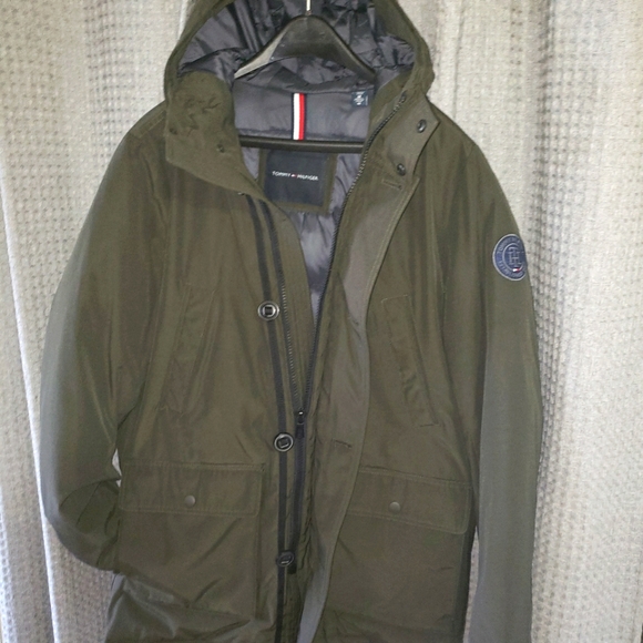 Tommy Hilfiger Winter Jacket Med. - Picture 3 of 11